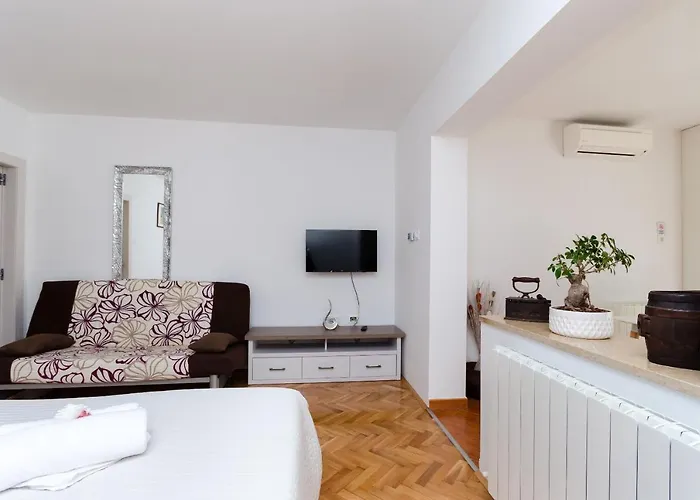 Apartment Cetina *