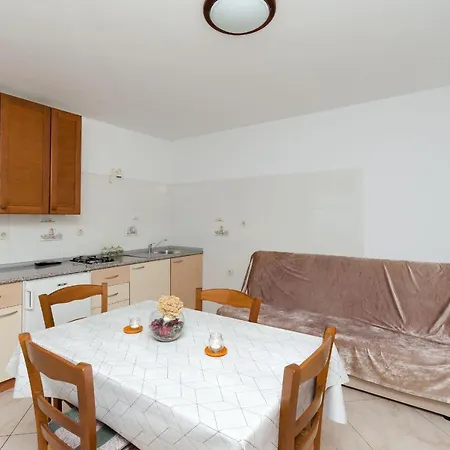 Zdenko Apartment
