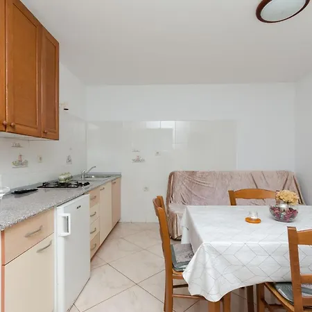Zdenko Apartment *