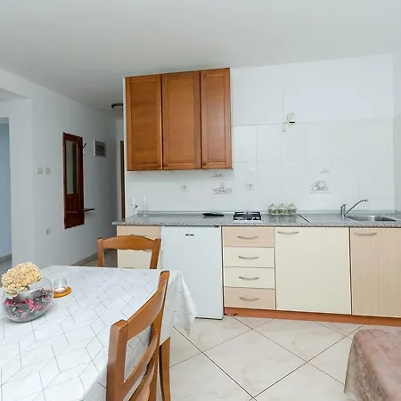 Zdenko Apartment *
