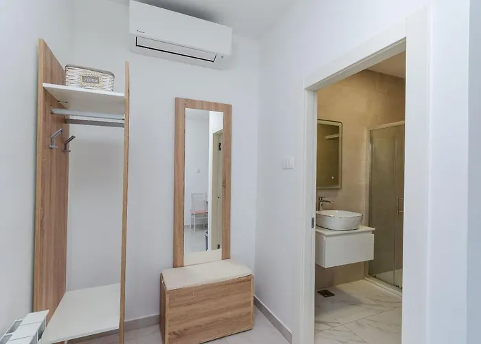 Cetina Apartment *